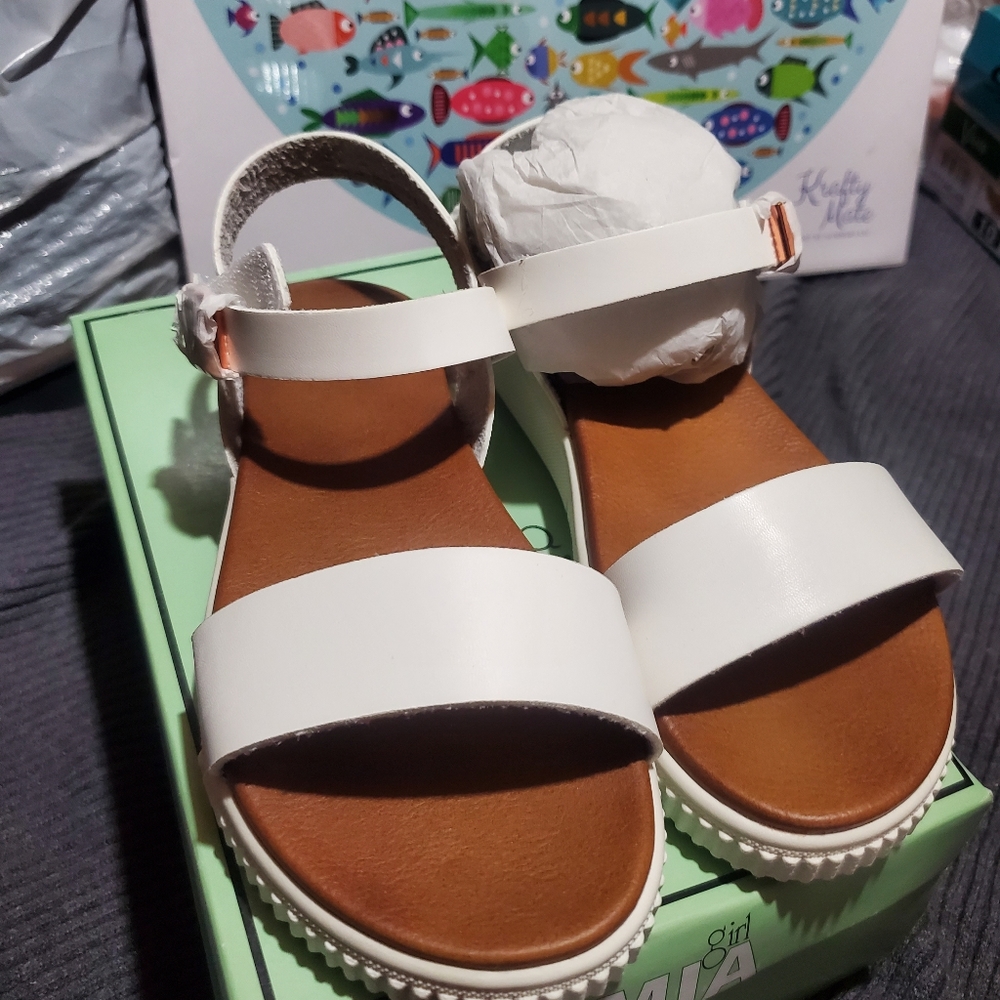 Mia sandals big girl